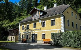 Groppenstein Apartmanház